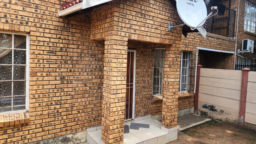 2 Bedroom Property for Sale in Rustenburg North West